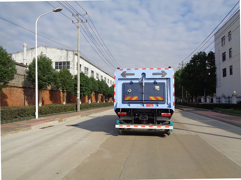 XZL5180TXCBEV型纯电动吸尘车