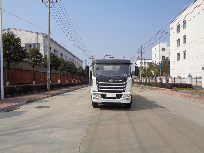 XZL5180GXWBEV型纯电动吸污车