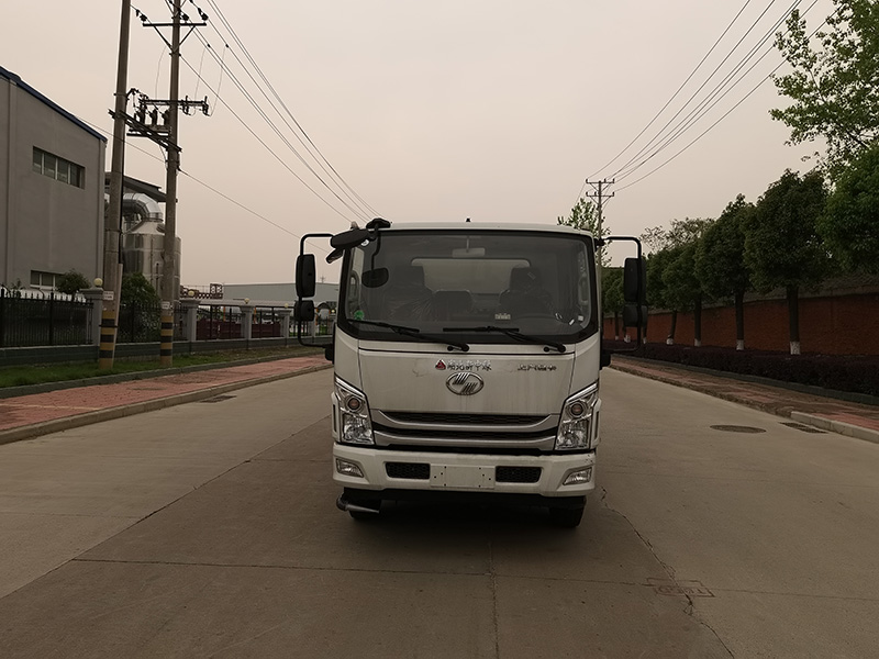 XZL5100GPS6型绿化喷洒车