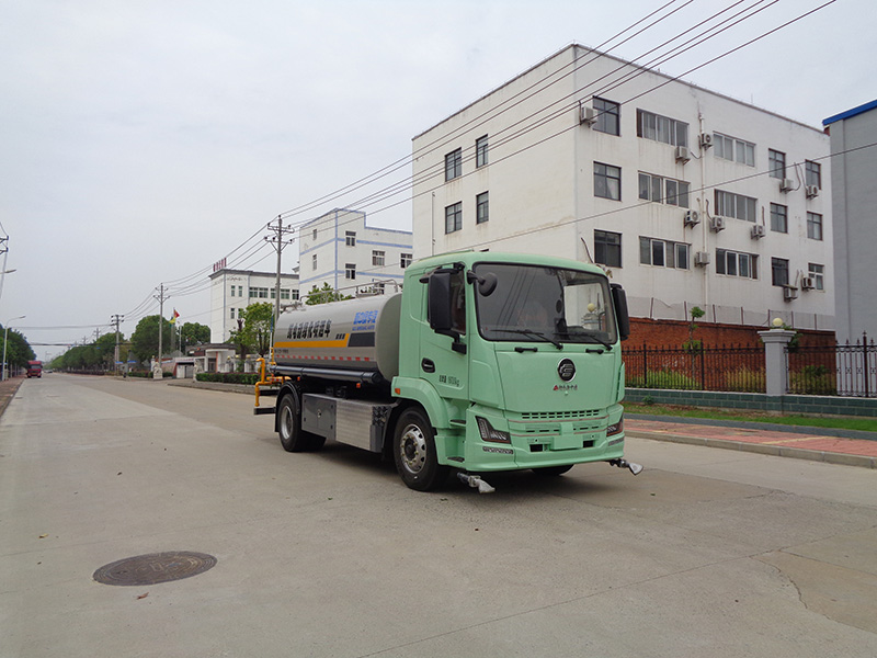 XZL5183GPSBEV型纯电动绿化喷洒车
